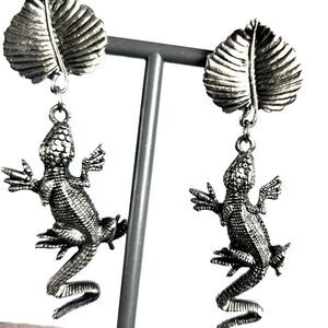 Vintage-supply Women's Silver and Grey Jewellery